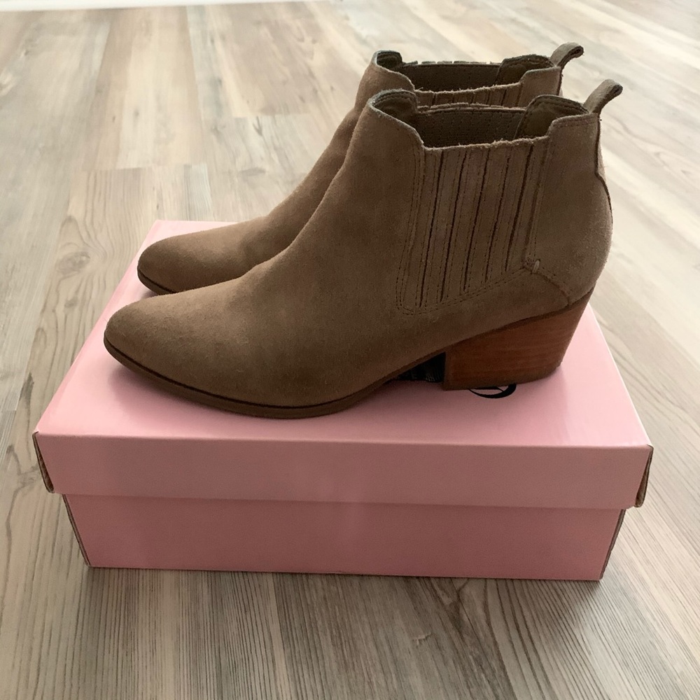 Crown Vintage Natural Suede Booties